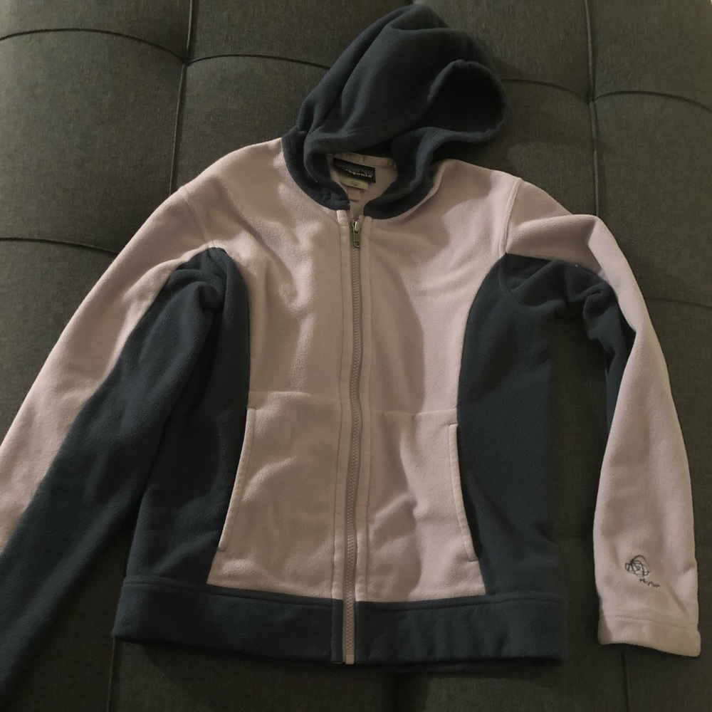 Patagonia full zip up fleece sweater